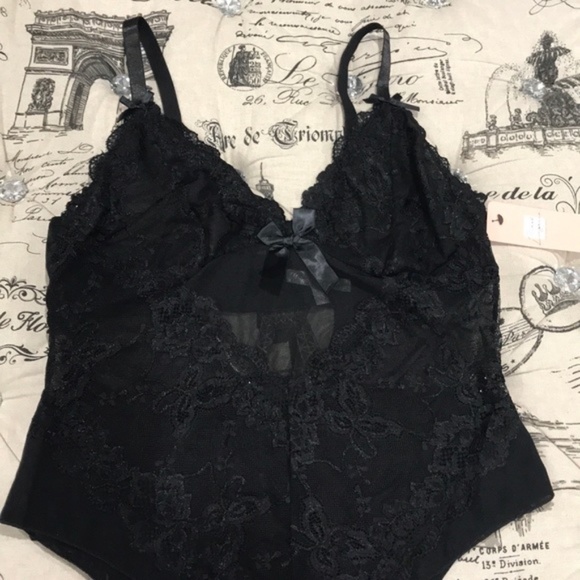 Oh La La Cheri Valentine Lace Teddy Bodysuit - Picture 2 of 9